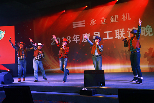 23-總經(jīng)理辦公室-合唱-《Take Me Home Country Roads》.JPG